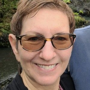 Meet your Posher, Caty